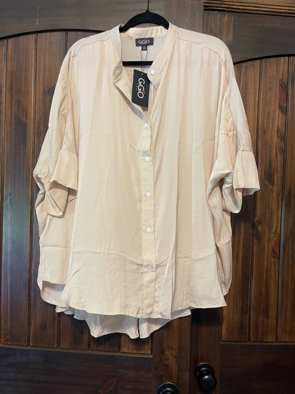 G.G.O. Pale Cream Relaxed Button-Front Mandarin Collar Blouse